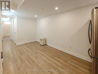 LOWER - 598 CRAWFORD STREET Toronto (Palmerston-Little Italy) Ontario photo 4