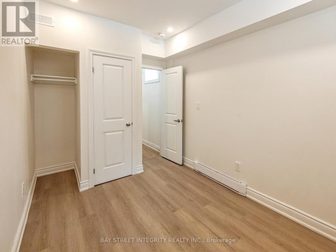LOWER - 598 CRAWFORD STREET, Toronto (Palmerston-Little Italy), Ontario, M6G3K2
