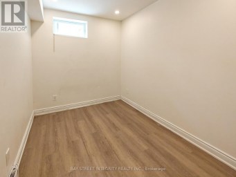 LOWER - 598 CRAWFORD STREET Toronto (Palmerston-Little Italy) Ontario photo 9