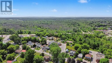 18 FRASER STREET Essa (Angus) Ontario photo 2