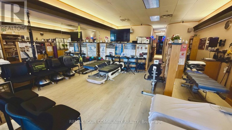 7315 WOODBINE AVENUE, Markham (Milliken Mills West), Ontario, L3R3V7