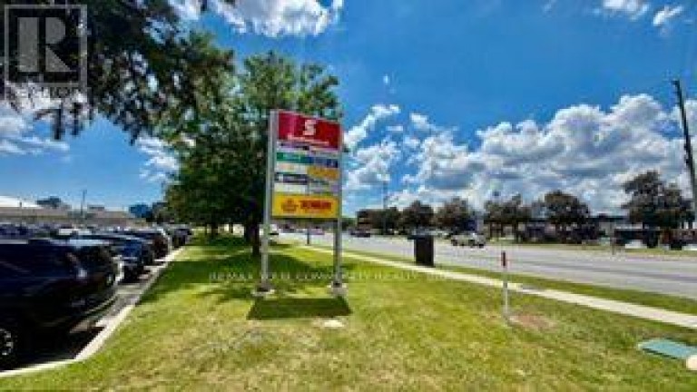 7315 WOODBINE AVENUE, Markham (Milliken Mills West), Ontario, L3R3V7