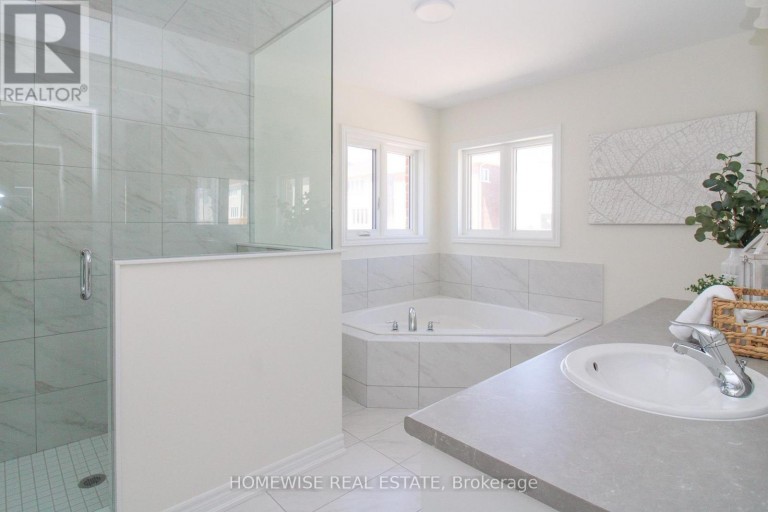 510 CLAYTON AVENUE, Peterborough (Monaghan Ward 2), Ontario, K9K0H5