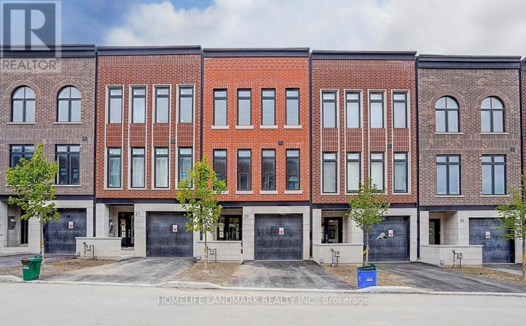 29 CHESTNUT COURT, Aurora, Ontario, L4G4A4