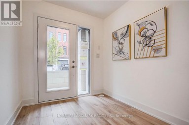 29 CHESTNUT COURT Aurora Ontario photo 2