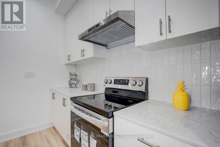 29 CHESTNUT COURT, Aurora, Ontario, L4G4A4