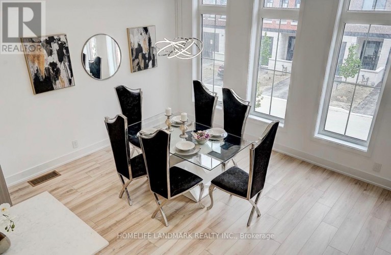 29 CHESTNUT COURT, Aurora, Ontario, L4G4A4
