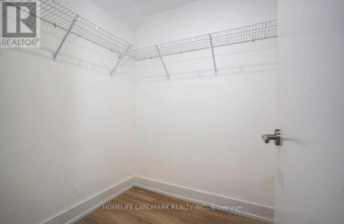 29 CHESTNUT COURT Aurora Ontario photo 31