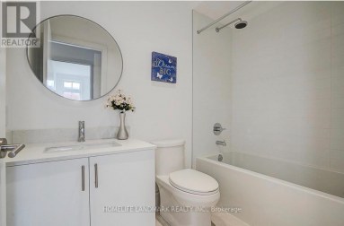 29 CHESTNUT COURT Aurora Ontario photo 36