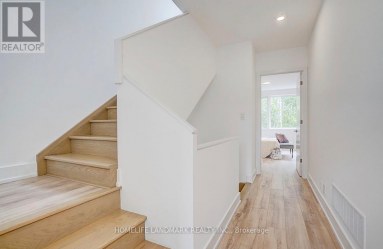 29 CHESTNUT COURT Aurora Ontario photo 39