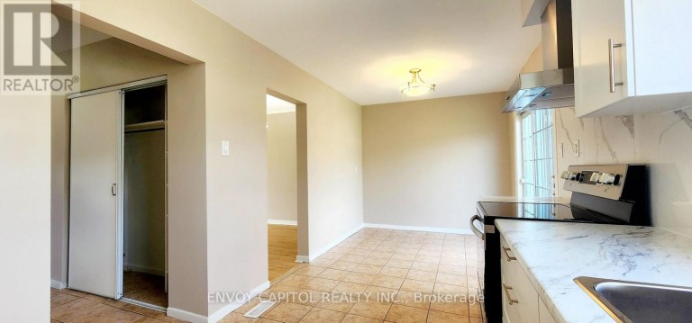 14 FAULKNER CRESCENT, Toronto (Humbermede), Ontario, M9M2C1