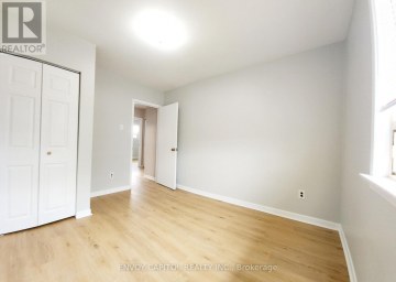 14 FAULKNER CRESCENT Toronto (Humbermede) Ontario photo 23