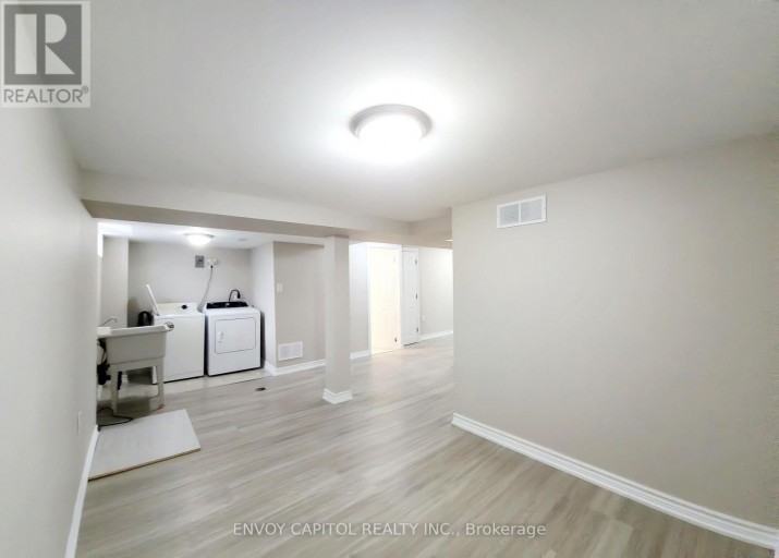 14 FAULKNER CRESCENT, Toronto (Humbermede), Ontario, M9M2C1