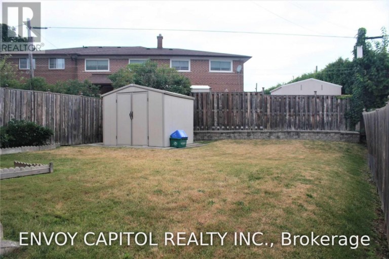 14 FAULKNER CRESCENT, Toronto (Humbermede), Ontario, M9M2C1