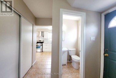14 FAULKNER CRESCENT Toronto (Humbermede) Ontario photo 7