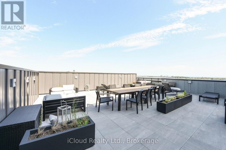 004 - 95 DUNDAS STREET, Oakville (GO Glenorchy), Ontario, L6M5N4