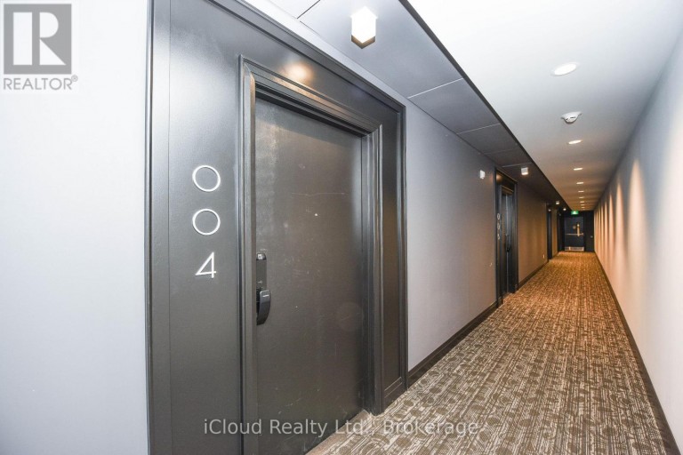 004 - 95 DUNDAS STREET, Oakville (GO Glenorchy), Ontario, L6M5N4
