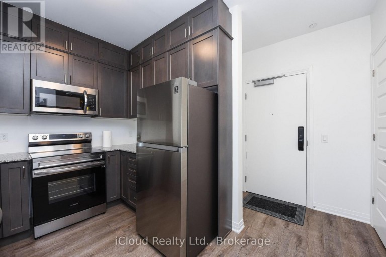 004 - 95 DUNDAS STREET, Oakville (GO Glenorchy), Ontario, L6M5N4