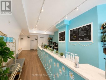 MAIN - 800 BLOOR STREET W Toronto (Dovercourt-Wallace Emerson-Junction) Ontario photo 2