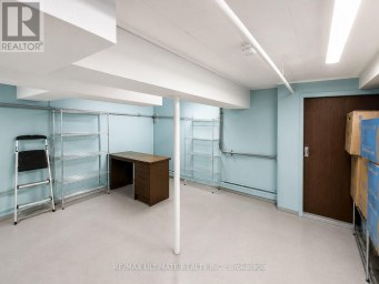 MAIN - 800 BLOOR STREET W Toronto (Dovercourt-Wallace Emerson-Junction) Ontario photo 6
