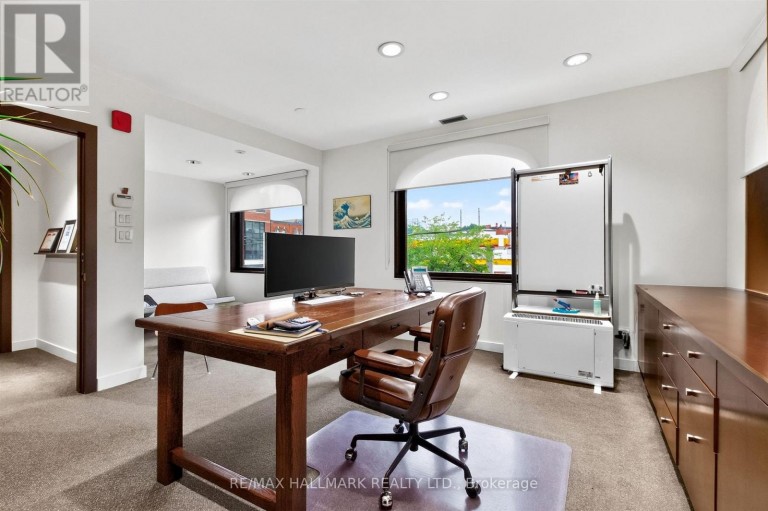 3 ROWANWOOD AVENUE E, Toronto (Rosedale-Moore Park), Ontario, M4W1Y5