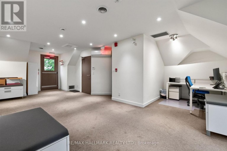 3 ROWANWOOD AVENUE E, Toronto (Rosedale-Moore Park), Ontario, M4W1Y5