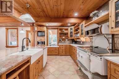 8464 6TH LINE Essa Ontario photo 11
