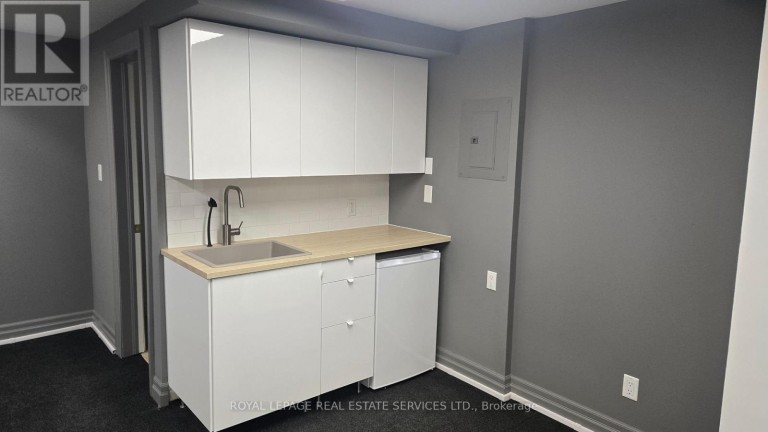 L2 - 2842 BLOOR STREET W, Toronto (Kingsway South), Ontario, M8X1B1