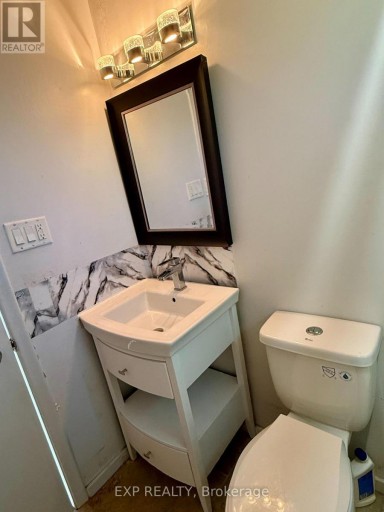 UPPER - 6 MID PINES ROAD, Toronto (Woburn), Ontario, M1G2L6