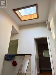 UPPER - 6 MID PINES ROAD Toronto (Woburn) Ontario photo 3