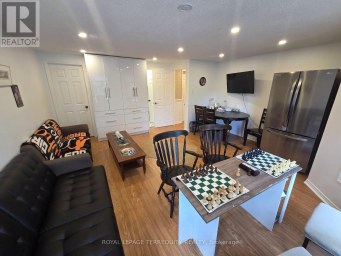 UPPER - 309 HAREWOOD BOULEVARD Newmarket (Bristol-London) Ontario photo 7