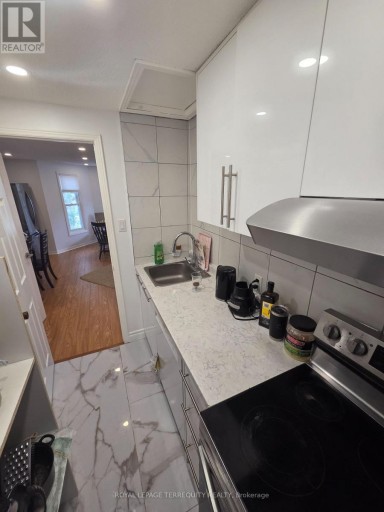 UPPER - 309 HAREWOOD BOULEVARD, Newmarket (Bristol-London), Ontario, L3Y6N5