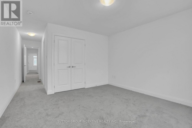 2 - 5 RANCH TERRACE, Barrie, Ontario, L9J0Y3