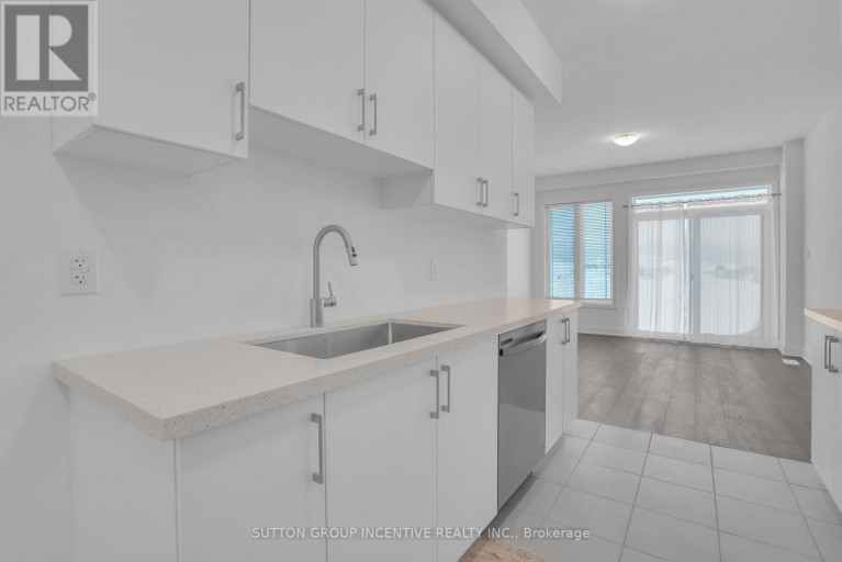 2 - 5 RANCH TERRACE, Barrie, Ontario, L9J0Y3