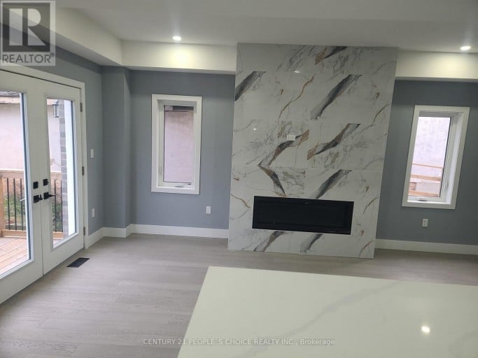 (UPPER) - 84 BELAND AVENUE, Hamilton (McQuesten), Ontario, L8H6C1