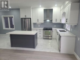 (UPPER) - 84 BELAND AVENUE Hamilton (McQuesten) Ontario photo 3