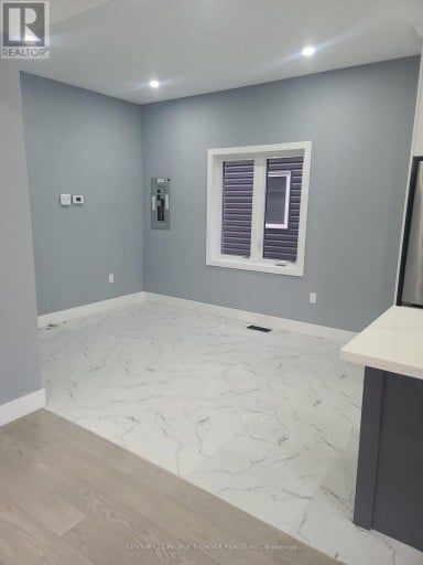 (UPPER) - 84 BELAND AVENUE, Hamilton (McQuesten), Ontario, L8H6C1