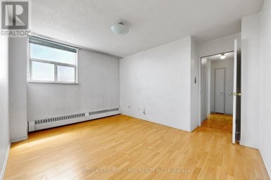 1901 - 5 PARKWAY FOREST DRIVE Toronto (Henry Farm) Ontario photo 17