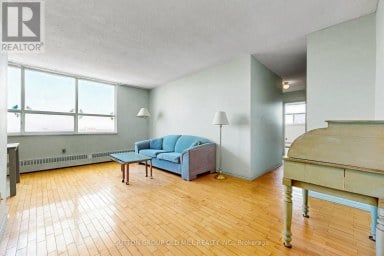 1901 - 5 PARKWAY FOREST DRIVE Toronto (Henry Farm) Ontario photo 3