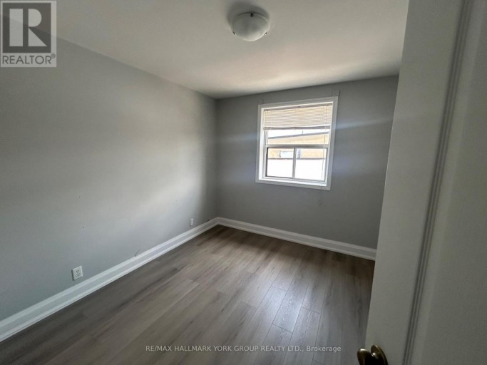 1 - 37 HOLLAND STREET W, Bradford West Gwillimbury (Bradford), Ontario, L3Z2B9