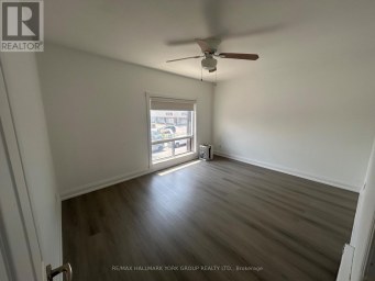 2 - 37 HOLLAND STREET W Bradford West Gwillimbury (Bradford) Ontario photo 3