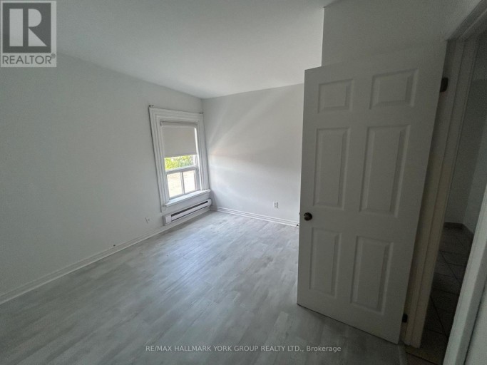 3 - 37 HOLLAND STREET W, Bradford West Gwillimbury (Bradford), Ontario, L3Z2B9