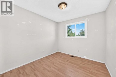 69 Gregson Crescent Red Deer Alberta photo 20