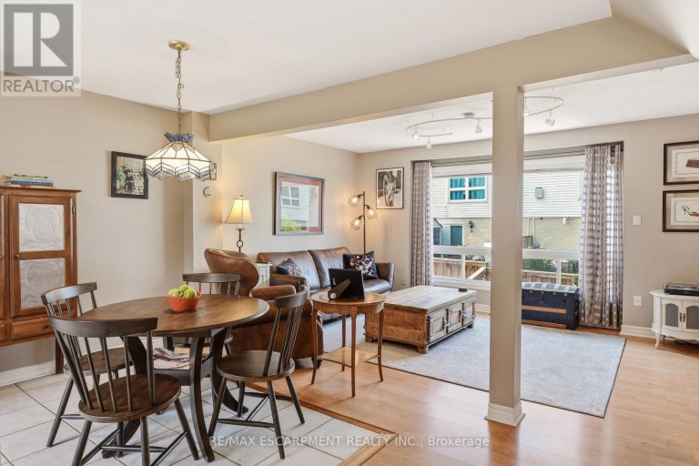 2 - 125 BONAVENTURE DRIVE, Hamilton (Gilbert), Ontario, L9C5Y9