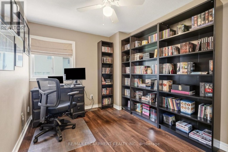 2 - 125 BONAVENTURE DRIVE, Hamilton (Gilbert), Ontario, L9C5Y9