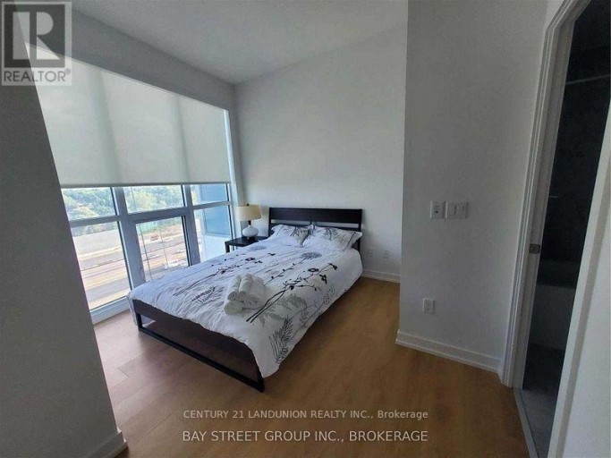 910 - 115 MCMAHON DRIVE, Toronto (Bayview Village), Ontario, M2K2X9