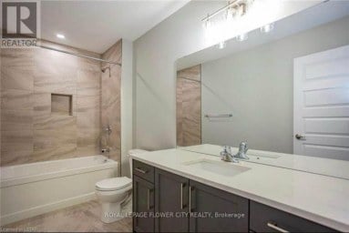 3622 SOUTHBRIDGE AVENUE London South (South W) Ontario photo 18