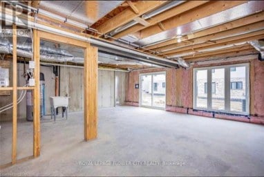3622 SOUTHBRIDGE AVENUE London South (South W) Ontario photo 19