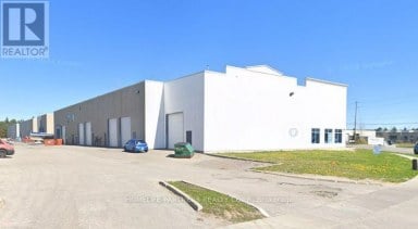 UNITS 1 - 4 - 155 INDUSTRIAL PARKWAY S Aurora (Aurora Village) Ontario photo 17