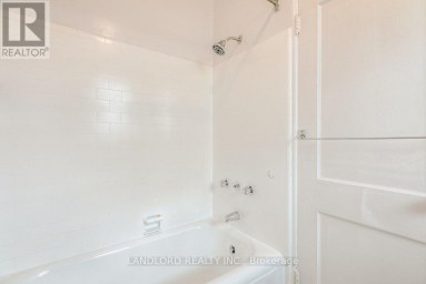UPPER - 20 ACACIA ROAD Toronto (Mount Pleasant West) Ontario photo 18